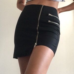 FOREVER 21 - Black High Waisted Zipper Mini Skirt